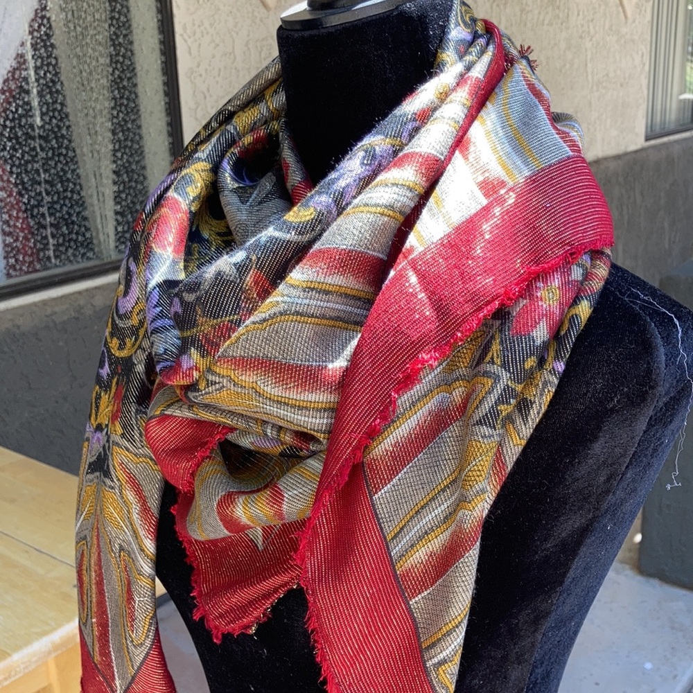 Exquisite Handmade 🧣 Scarf - Picture 5 of 7
